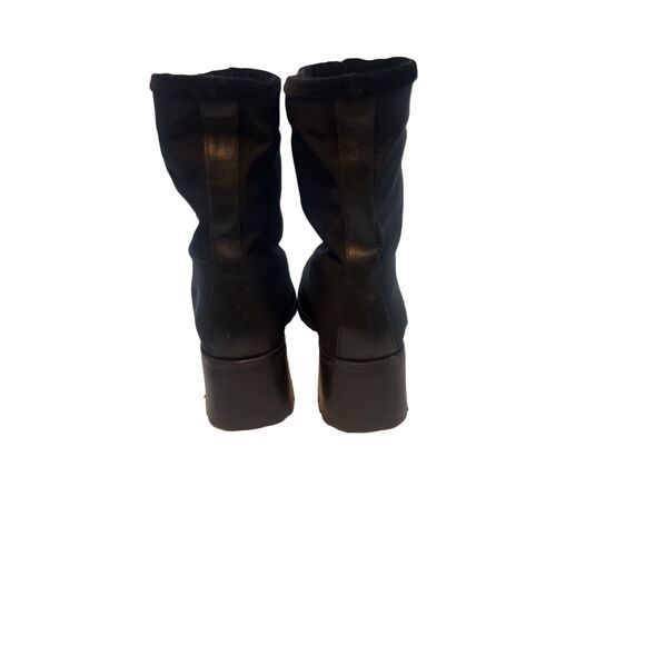 Elements - Picture 7 of 14